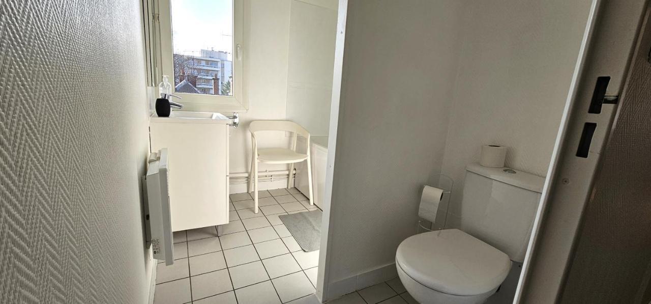 Charmant Appartement Proche Centre Ville Remeš Exteriér fotografie