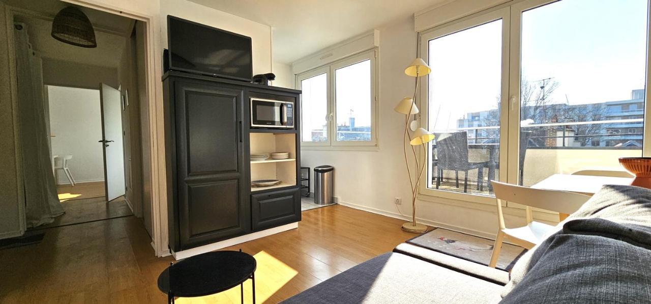 Charmant Appartement Proche Centre Ville Remeš Exteriér fotografie