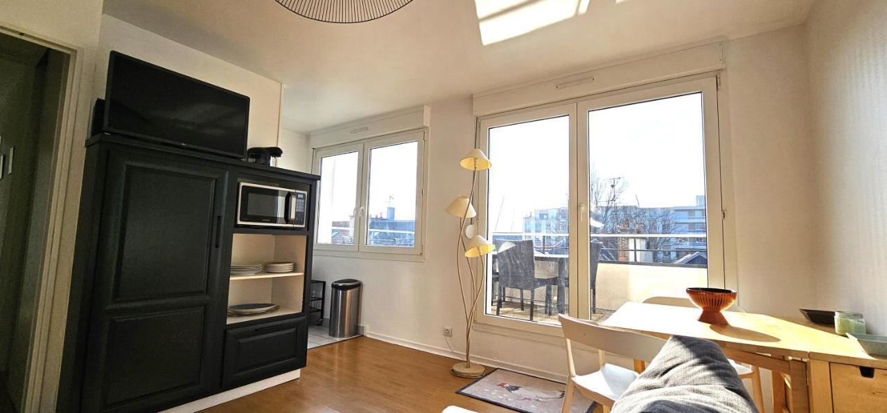 Charmant Appartement Proche Centre Ville Remeš Exteriér fotografie