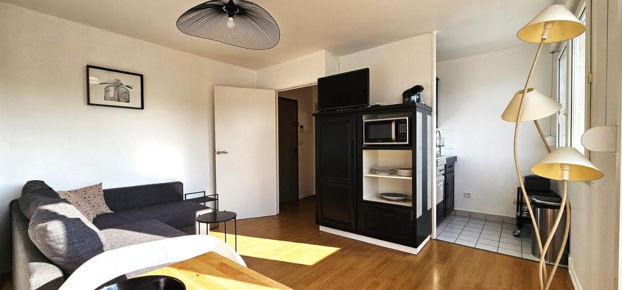 Charmant Appartement Proche Centre Ville Remeš Exteriér fotografie